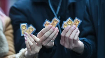 تراجع حاد في سعر ذهب SJC ليسجل 182.6 مليون دونغ لكل تايل